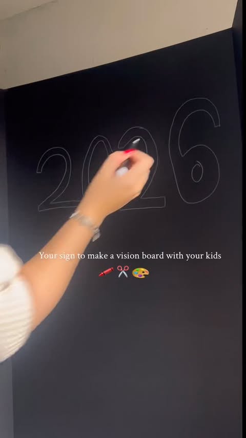 Instagram post by @leigha.elizabethh for Baker Ross. Caption reads: [...] year ahead.

We used craft bits from....