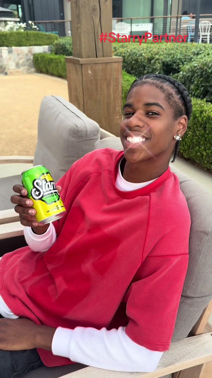 TikTok post by @jaydon for Starry. Caption reads: [...] for the Holidays. Catch the Fizz with a....