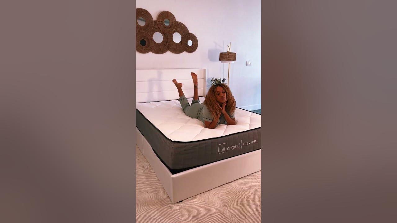 YouTube post by @OrlandoQueen for Lull. Caption reads: [...] mattress 🛏️✨ Get 60% OFF any Lull mattress....