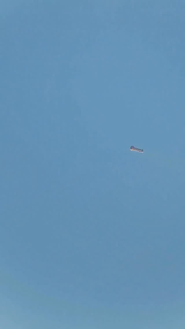 Instagram post by @space_new_horizons for SpaceX. Caption reads: Not IA is real !!! 🤯 Landing burn S38 wow....