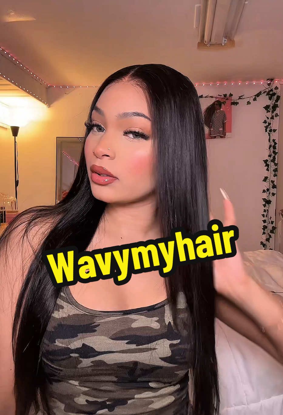 TikTok post by @simply.damnel for Wavymy Hair. Caption reads: Parece que tengo el cabello de una india en mi....