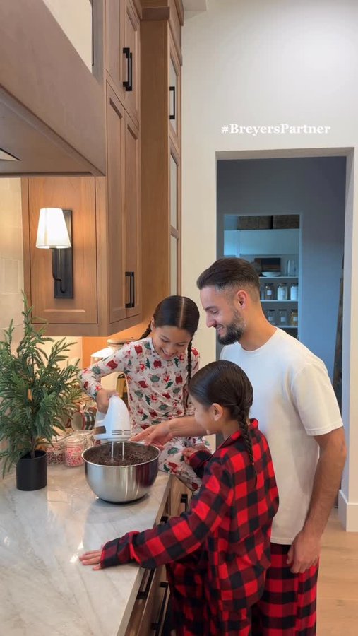 Instagram post by @theeverythingdad for Breyers. Caption reads: #BreyersPartner The holidays at our house are all....