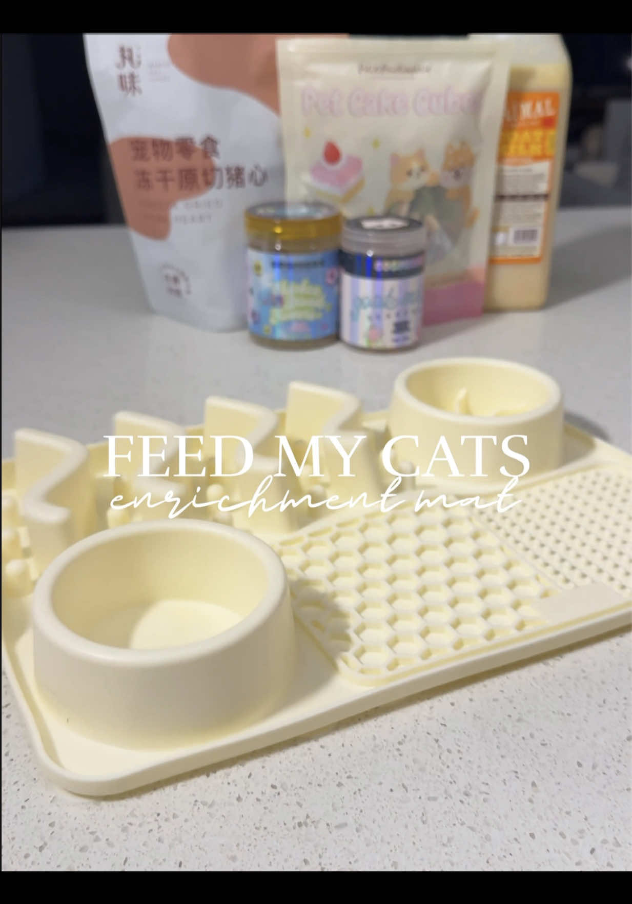 TikTok post by @simplekitties for Open Farm Pet. Caption reads: [...] “SIMPLEKITTIES” | $25 off @Open Farm Pet 🔖....