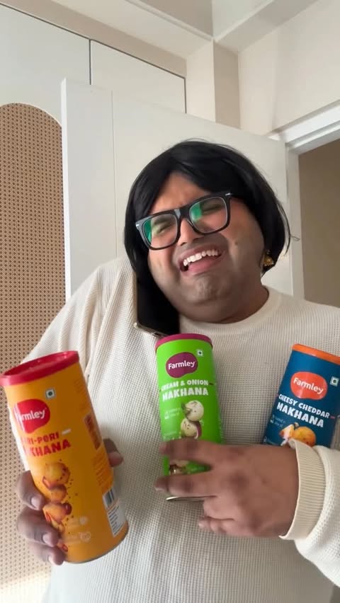 Instagram post by @gorgeouspotaahto for Farmley. Caption reads: [...] makhana ka glow up is a surprise. 💅🎀....