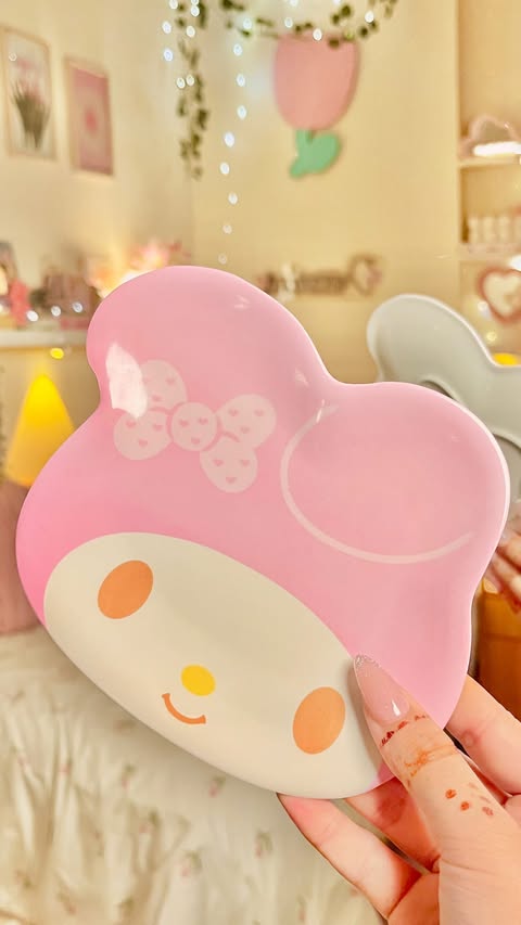 Instagram post by @kibuu_x for Sanrio. Caption reads: Who is your favourite @sanrio character? 🔥Get....