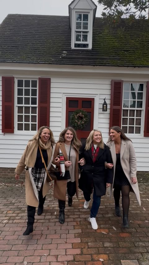 Instagram post by @mdfunfam for Visit Williamsburg. Caption reads: [...] and memorable holiday getaway....