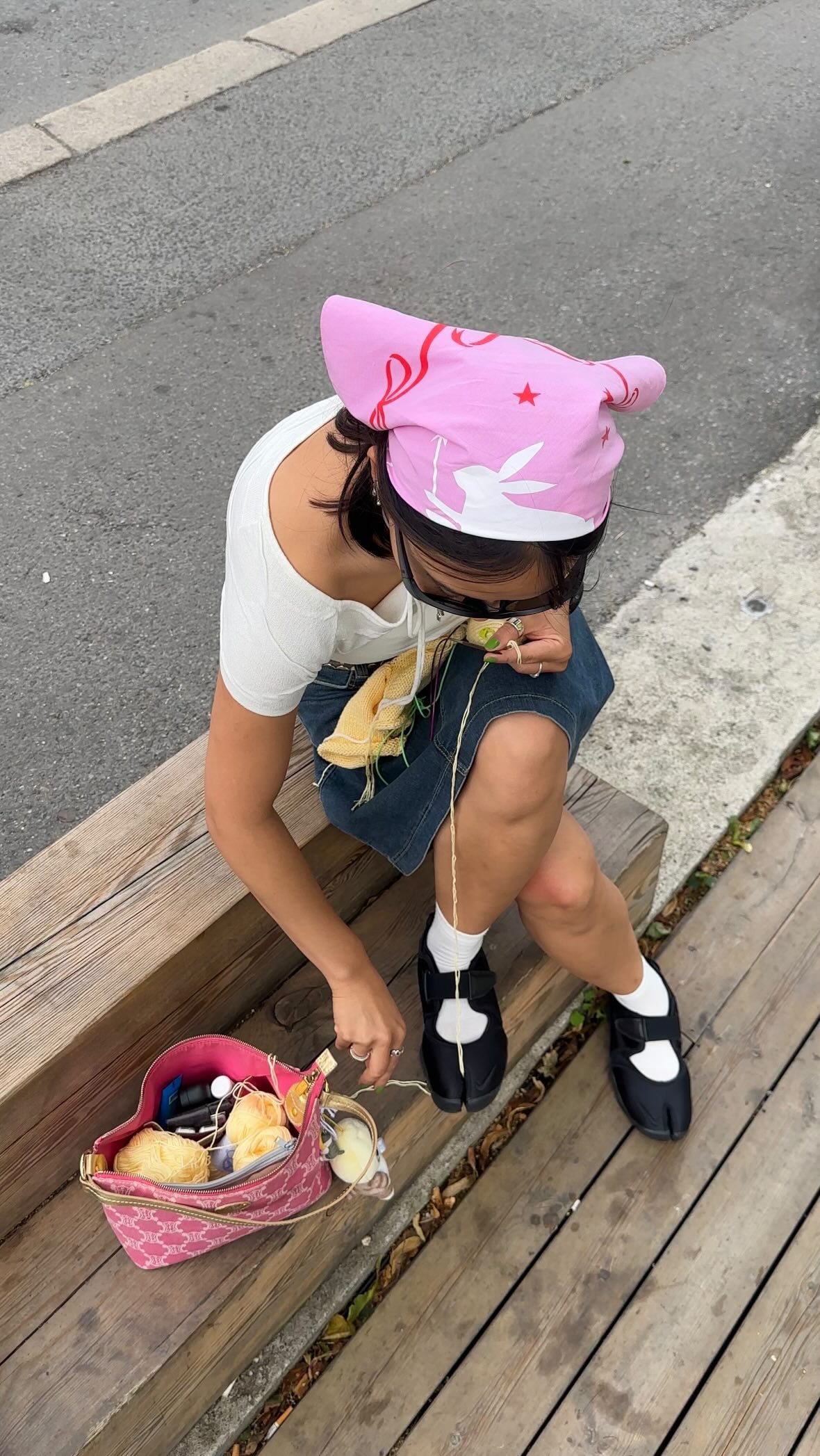 Instagram post by @needlesandloops for IZIPIZI. Caption reads: [...] comfy to wear 😮‍💨

(Advertisement @izipizi....