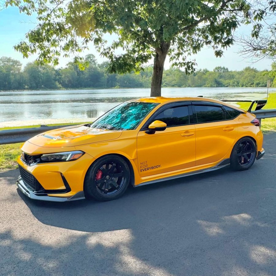 Instagram post by @jose_trs_rodz for Adro. Caption reads: She’s shined 💫💎 R💛 #Adro #CivicTypeR #fl5....