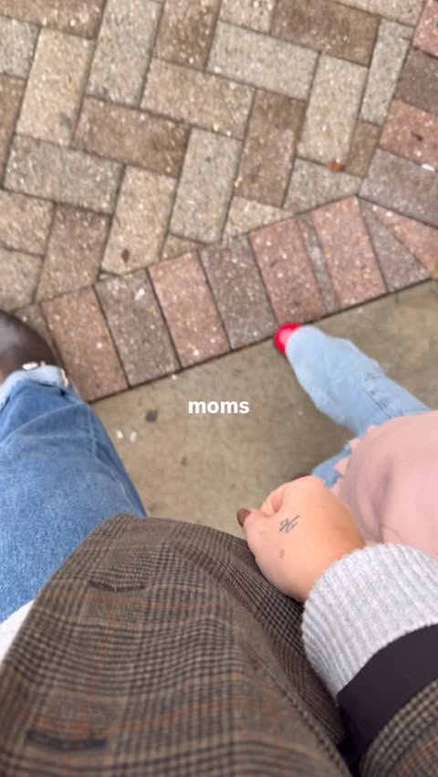 Instagram post by @_haleyhendel for Skylight Frame. Caption reads: For the type B person in your life 🎁Comment....