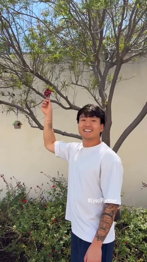 Instagram post by @andy.and.michelle for Lysol. Caption reads: #LysolPartner we love a fresh clean home 🥰 [...].
