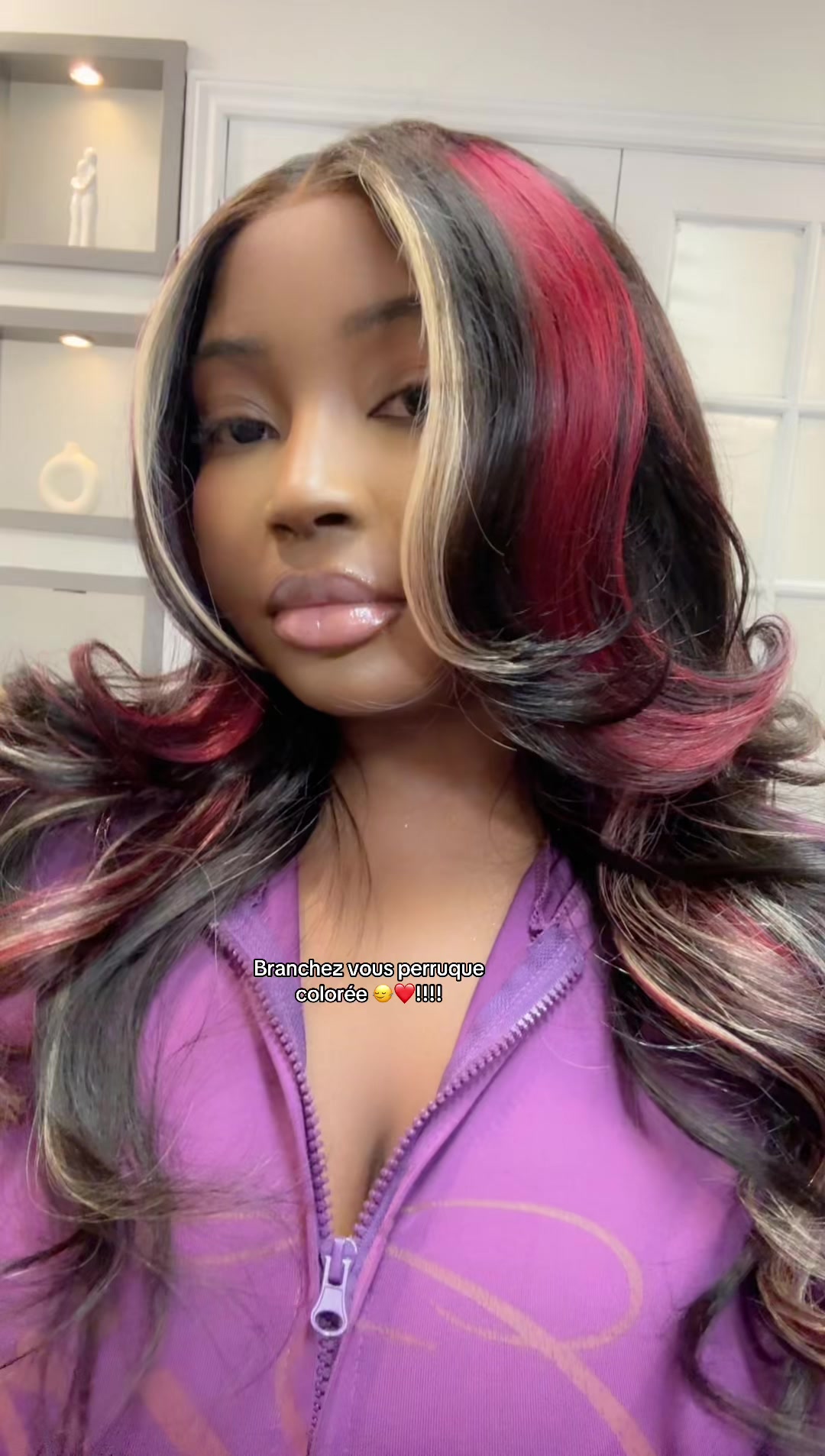 TikTok post by @roxane_t for Amanda Hair. Caption reads: Lien de la perruque en bio @Amanda Hair Store....