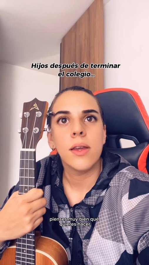 Instagram post by @luisagrajalesb for UNICO Outlet. Caption reads: [...] 😅😂😂😂😂😂❤️
.
En el @unicooutlet empiece....