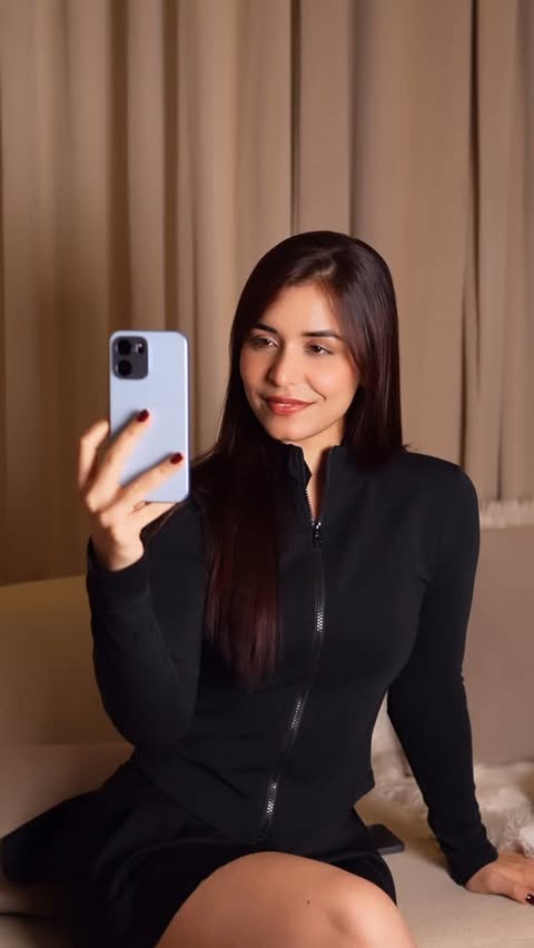 Instagram post by @chitranshi_dhyani for OnePlus. Caption reads: [...] days need a phone that keeps up. 💫 The....