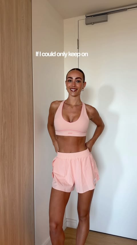 Instagram post by @caityviant for Lorna Jane Active. Caption reads: [...] phone pocket is a game changer 🌟....