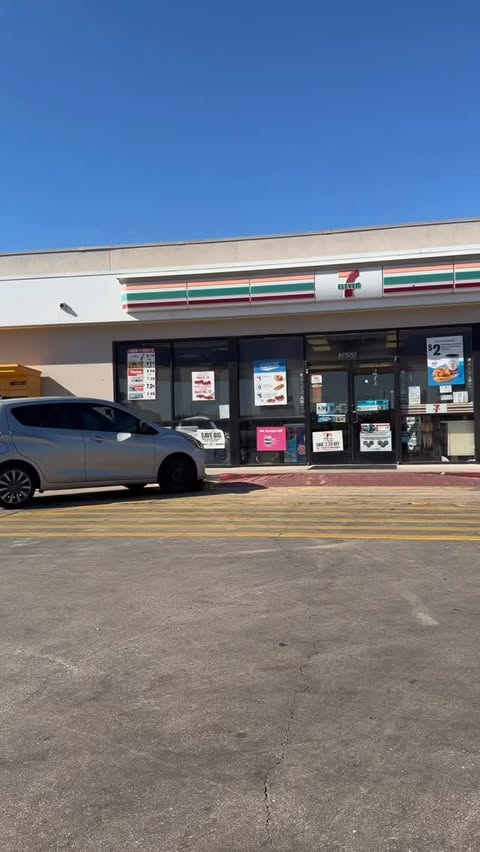 Instagram post by @bootlegfoodreview for 7-Eleven. Caption reads: Wowzers! @7eleven has brought their viral Japanese....