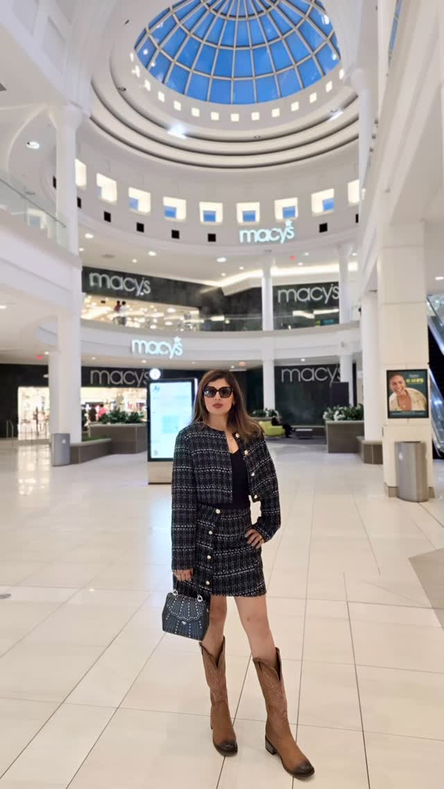 Instagram post by @exotic_fashion_shoutouts_ for Dressin. Caption reads: Elegance never goes out of style. 🖤

Dressed to....