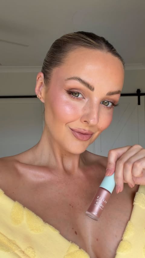 Instagram post by an influencer for Basics By B. Caption reads: If you’re wanting a quick and easy way to create a....