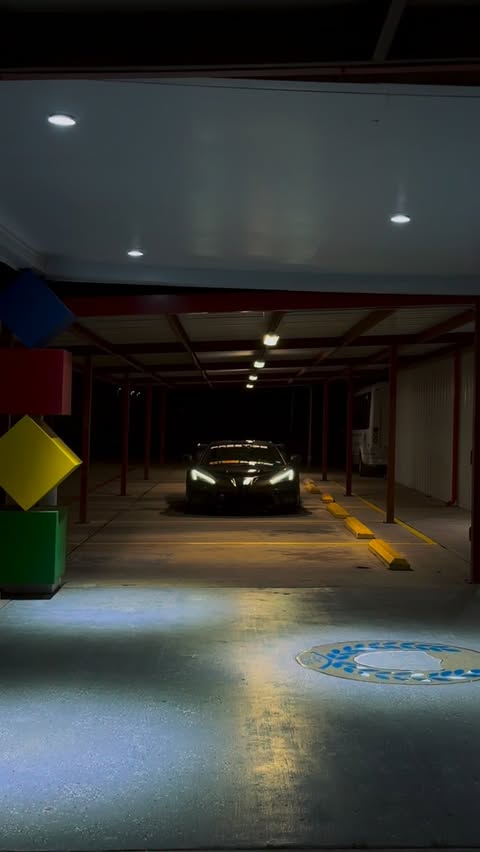 Instagram post by @1sickbronzec8 for 10 Second Racing. Caption reads: Sum light for this beautiful Sunday 🦇😤....