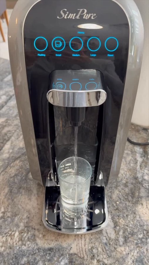 Instagram post by @mommareview for SimPure. Caption reads: [...] hello to pure, fresh water at home! The....