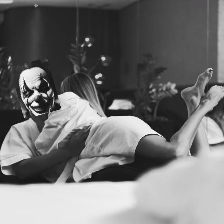 Instagram post by @mellocunha021 for Booking.com Brasil. Caption reads: Gratidão @bookingcom_br ❤🏩🏪.