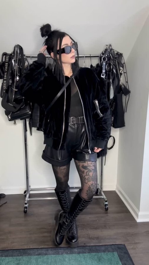 Instagram post by @jessicahazemua for Sheertex. Caption reads: We call this FAKE SPRING in Detroit - it’s 50 and....