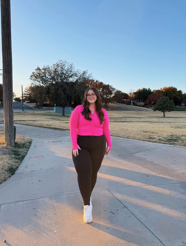 Instagram post by @kims.weightloss_journey for Buffbunny Collection. Caption reads: Running fits from week 2 of my 5K training....