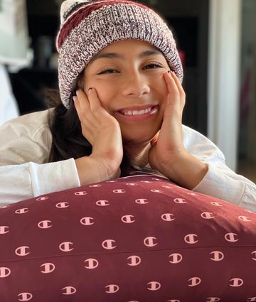 Instagram post by @bella_star_gymnast for Champion Teamwear. Caption reads: .
𝖥𝖾𝖾𝗅𝗂𝗇𝗀 𝖺𝗅𝗅 𝘊𝘖𝘡𝘠 𝖺𝗇𝖽 𝘊𝘖𝘔𝘍𝘠....