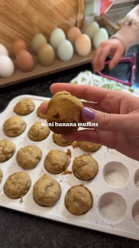 Instagram post by @lauren_stadler for Banza. Caption reads: Comment ☀️KIDS☀️ for the recipes 🧀Banza Protein....