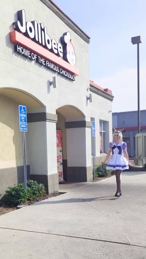 Instagram post by @baninabear for Jollibee US. Caption reads: #ad I visited @jollibeeus to try the KATSEYE....