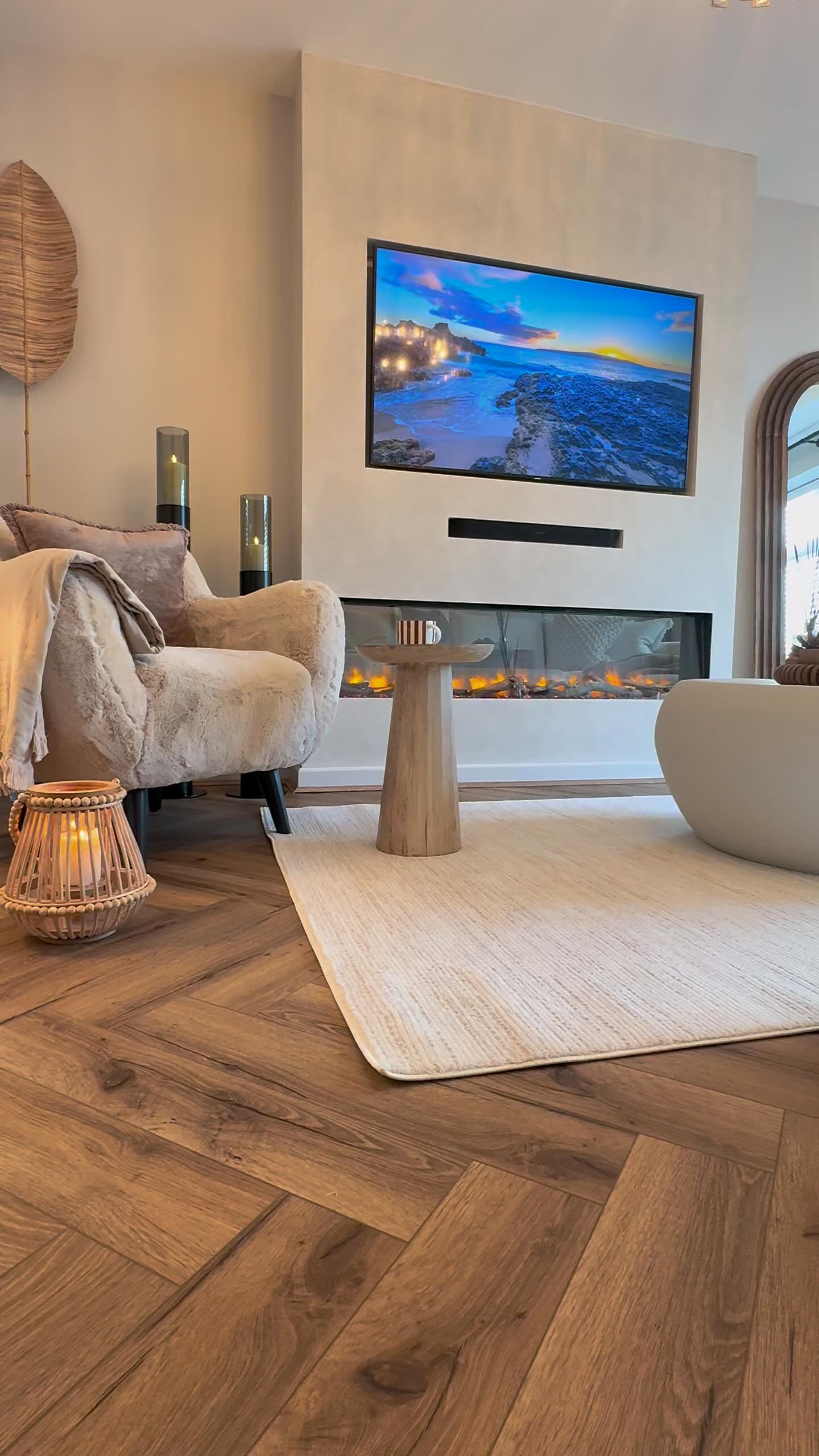 Instagram post by @stephensonlodge for The Rugs. Caption reads: New Rug Day…

AD| I’ve Been On The Look Out For A....