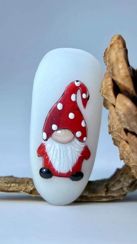 Instagram post by @catherina_kety for MelodySusie. Caption reads: The easy version of the Christmas Gnome ❤️ created....