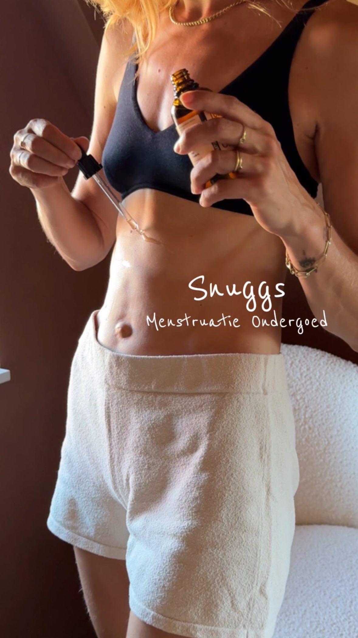 Instagram post by @kimvdveer for Snuggs. Caption reads: Jullie weten inmiddels van mij dat ik van....