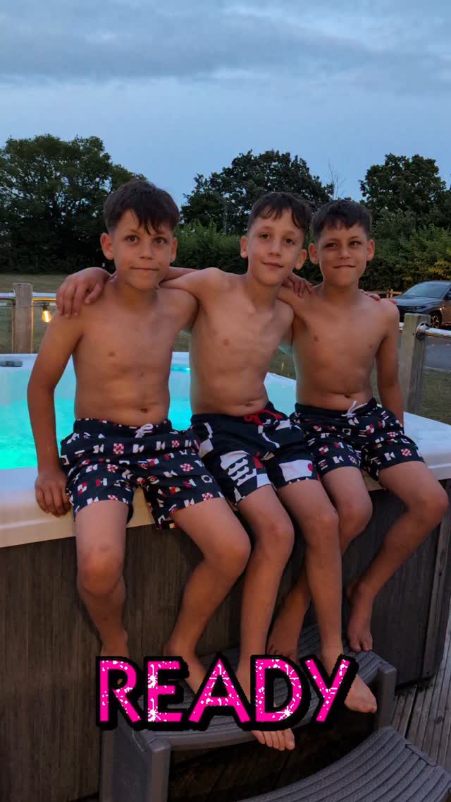 Instagram post by @the_piplets for Nautica. Caption reads: [...] we can sit back and chill. 
Boys shorts....