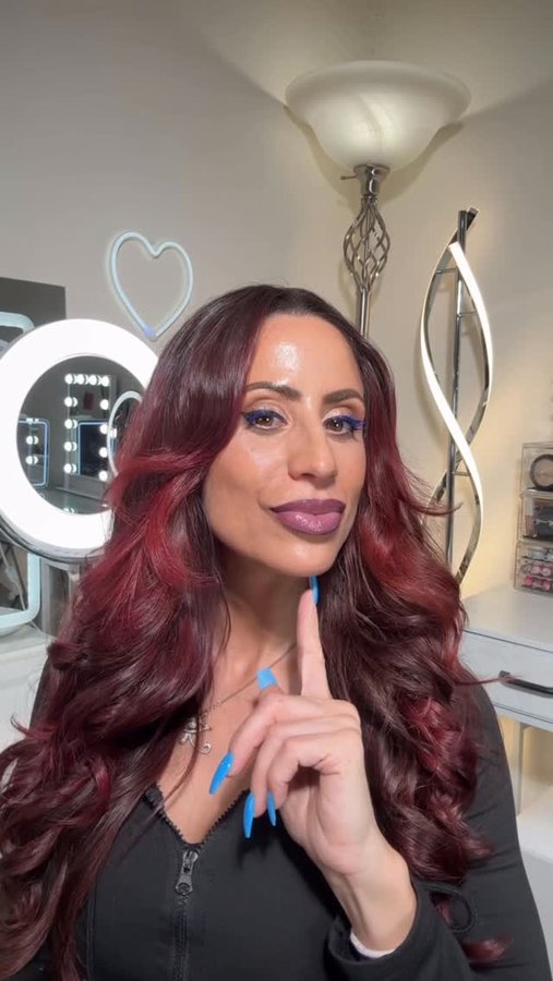 Instagram post by @makeupbysharonjoy for Anastasia Beverly Hills. Caption reads: I’m KINDA BUSY doing an @anastasiabeverlyhills lip....