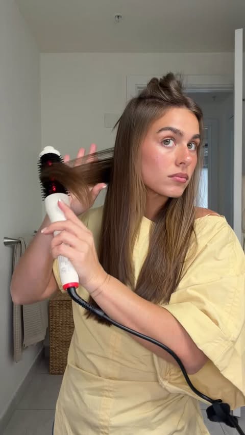 Instagram post by @emi.billings for Conair. Caption reads: [...] thermal brush tutorial using my fav @conair....