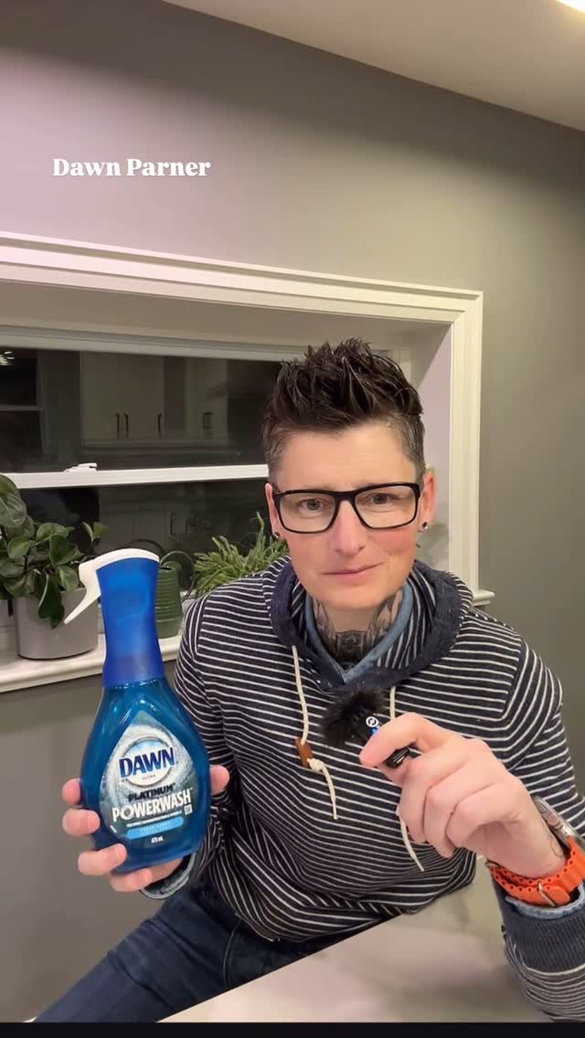 Instagram post by @melissadilkespateras for Dawn. Caption reads: 10 uses for @dawndishwash Powerwash #ad.
