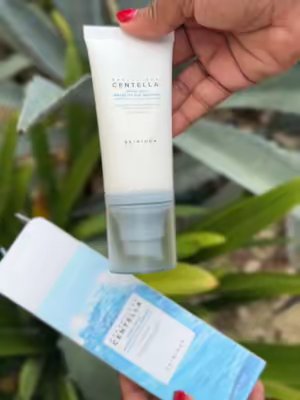 TikTok post by @goris.yarii for Hwahae US. Caption reads: I really love this… #skin1004 #centella #sunscreen....