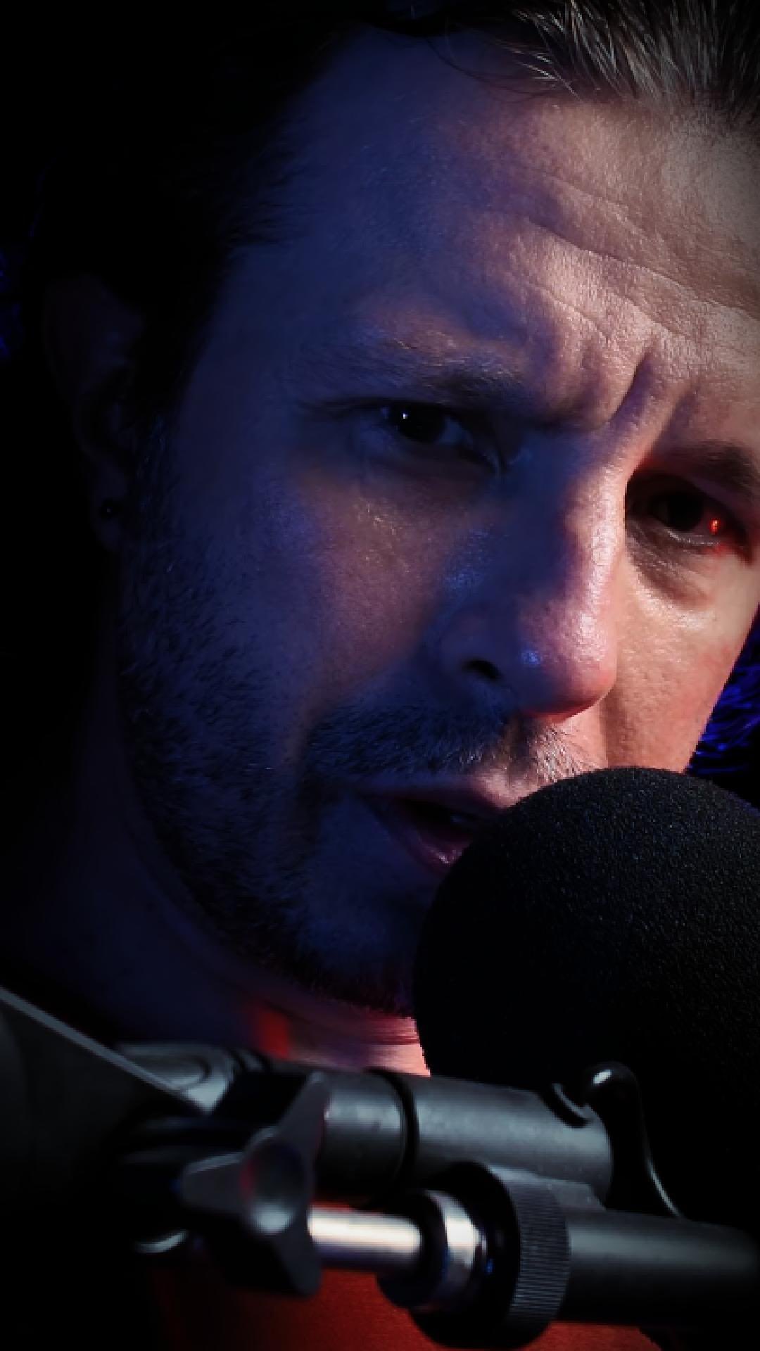 Instagram post by @haruncan for Karaca. Caption reads: Stüdyoda toz hem benim hem de cihazların sağlığını....