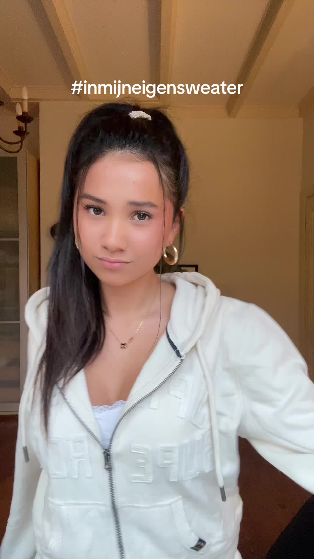 TikTok post by @hannahpomes for Superdry. Caption reads: Outfit van @CULT by Superdry 🤍 #3ofdecember....