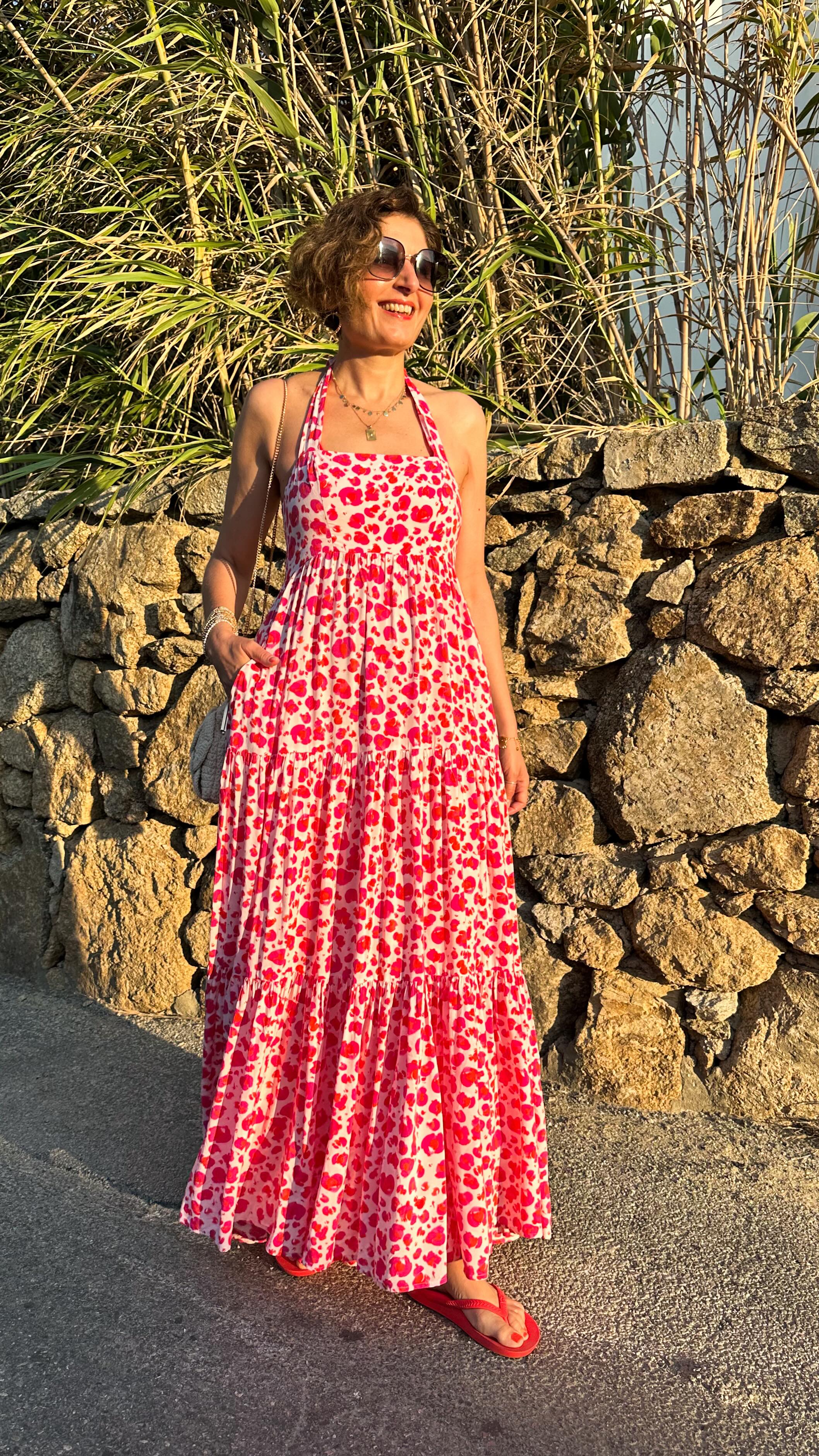 Instagram post by @thatgirlwiththebob for Aspiga. Caption reads: [...] of a bra on holiday & switching up my....