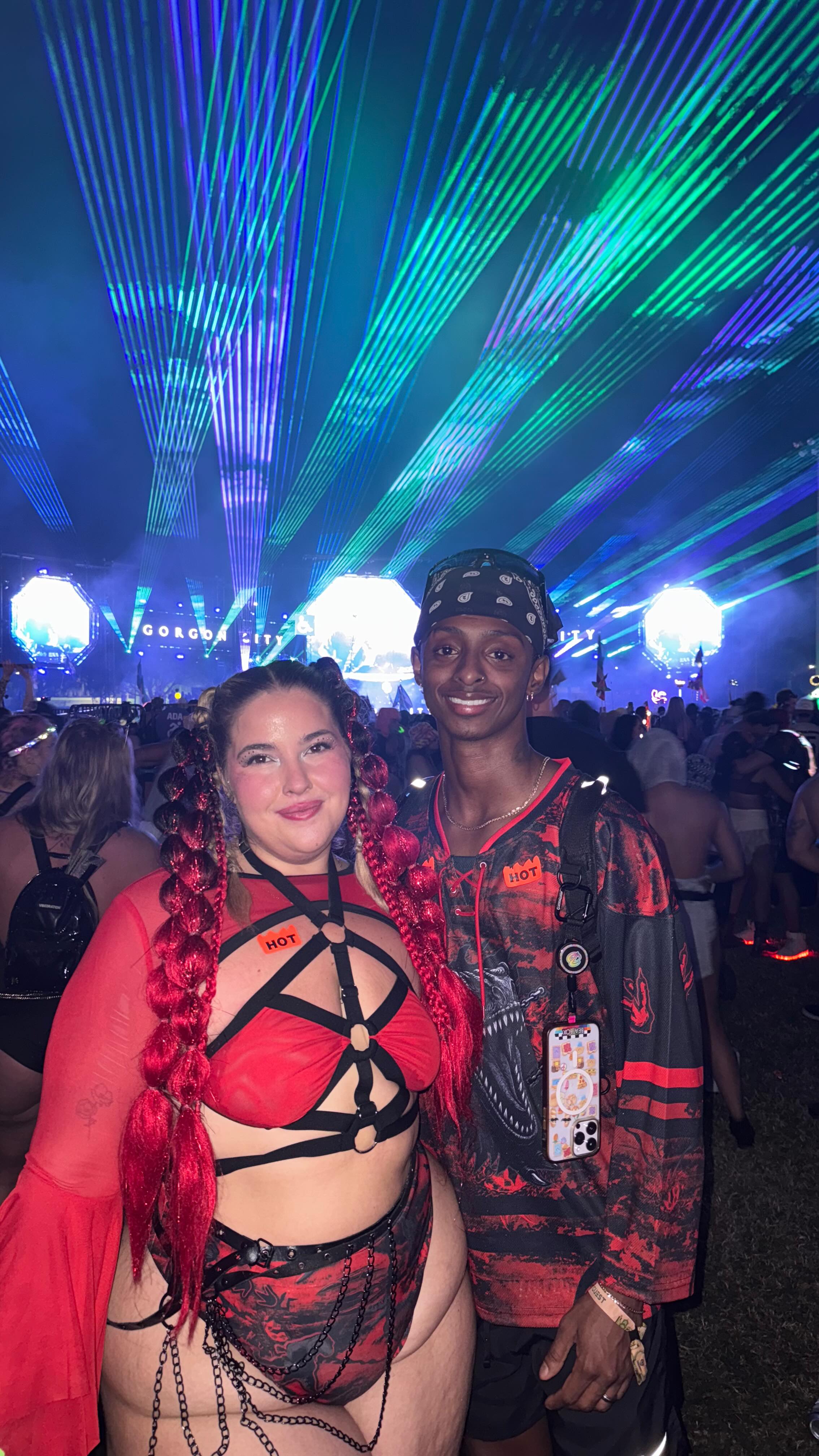 Instagram post by @sampaigepix for iHeartRaves. Caption reads: Let’s go to EDC Orlando wearing matching....