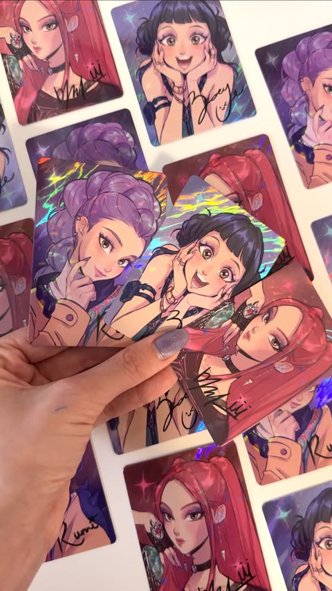 Instagram post by @itslopez for Vograce. Caption reads: [...] up picking the cloud holo effect from....