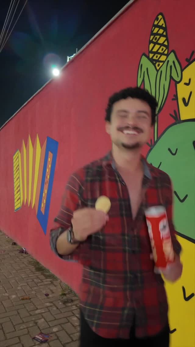 Instagram post by @maxpetterson for Pringles. Caption reads: Imagine não nascer no melhor lugar do....
