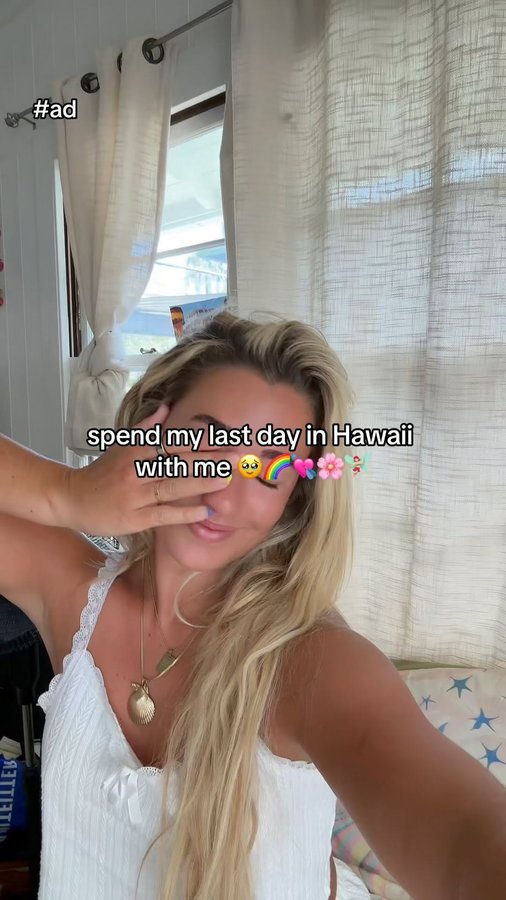 Instagram post by @sarcar_ for Amazing Grass. Caption reads: [...] place I love so much but shoutout to....