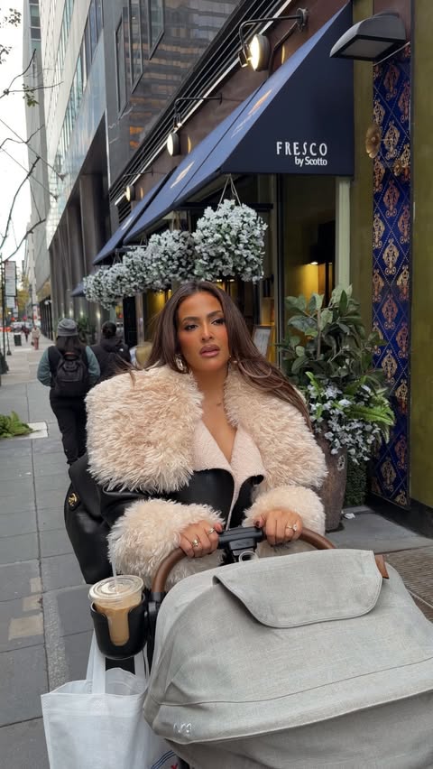 Instagram post by @kristalheredia for Rakuten. Caption reads: Holidays with @Rakuten mean earning while you shop....