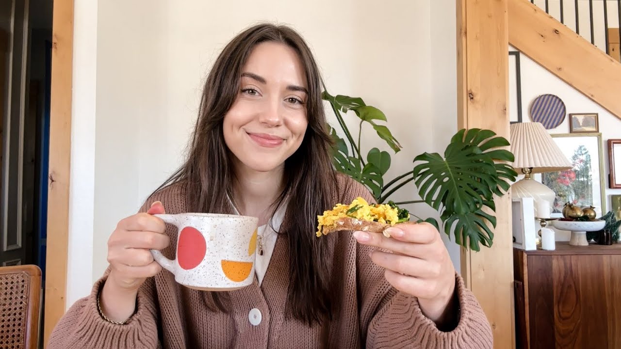 YouTube post by @CaitlinShoemaker for Flodesk. Caption reads: What I Eat in a Day: Cozy Winter Meals....