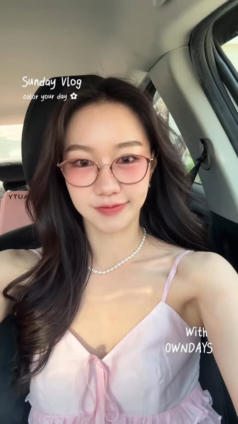Instagram post by @tangfaa for Owndays. Caption reads: SUNDAY Vlog ,Color your days ✨💕😎 #OWNDAYS....