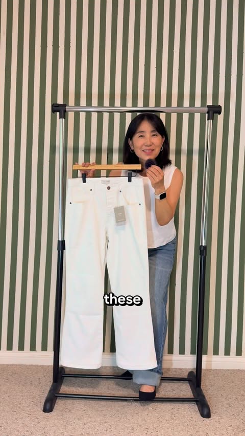 Instagram post by @dressupwithgrace for Oliver Logan. Caption reads: These Oliver Logan jeans are exactly what I’ve....