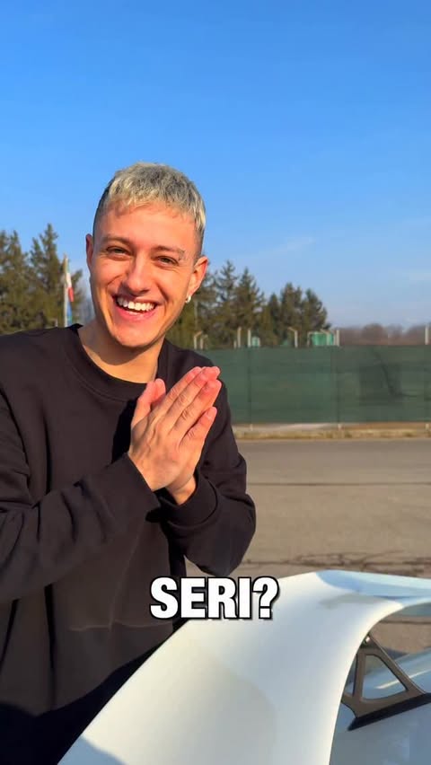 Instagram post by @ivangiussani for Insta360. Caption reads: Siamo nel futuro🤣♥️ #insta360 #adv.