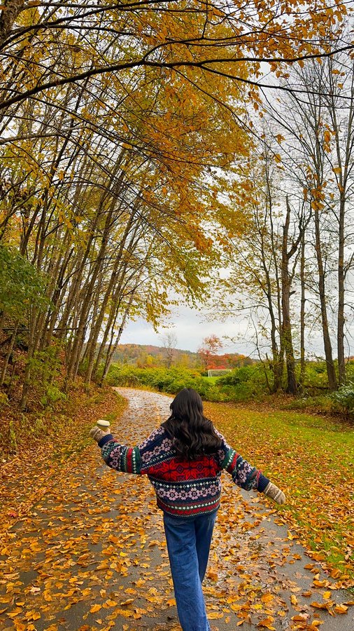 Instagram post by @mel.amartinez for Pilot Corporation of America (Pilot Pen). Caption reads: Fall in love with self-expression!🍂✍️ let’s make....
